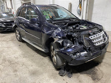 Load image into Gallery viewer, REAR DOOR Mercedes ML350 ML450 ML550 2006 06 07 08 09 - 11 Right - 1337075
