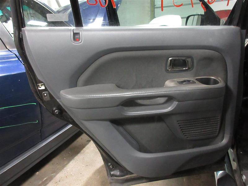 REAR INTERIOR DOOR TRIM PANEL Honda Pilot 2008 08 - 1069512