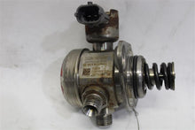 Load image into Gallery viewer, FUEL PUMP Jaguar Vanden Pl XF XFR XJ XJL 13 14 15 16 17 - 1143690
