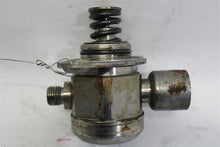 Load image into Gallery viewer, FUEL PUMP Jaguar Vanden Pl XF XFR XJ XJL 13 14 15 16 17 - 1143690
