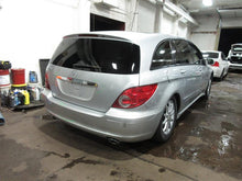 Load image into Gallery viewer, RADIATOR OVERFLOW BOTTLE Mercedes-Benz R350 2006 06 - 1093557
